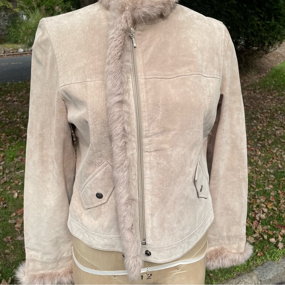 Révue | Suede Jacket - Picture 4 of 10